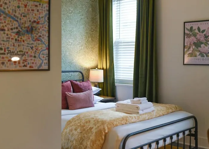 Hostwise - Pet Friendly, King Bed, 2br 2ba *