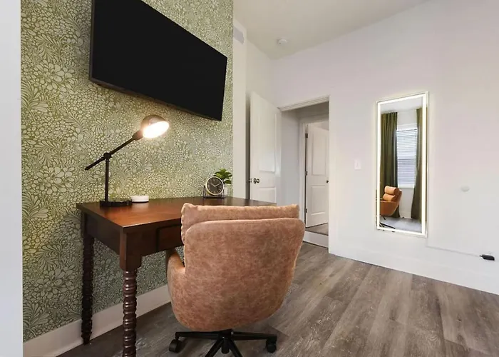 Holiday home Hostwise - Pet Friendly, King Bed, 2br 2ba *
